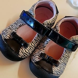 Stride rite brand infant shoes, size 6W